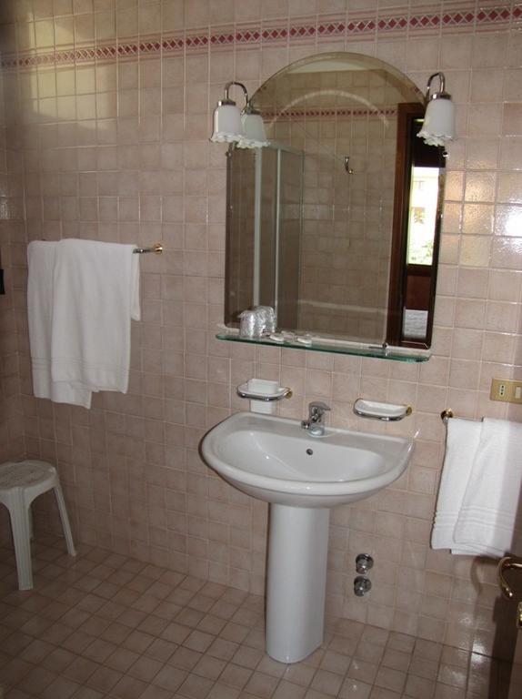 Locanda Alla Posta Borso del Grappa Szoba fotó