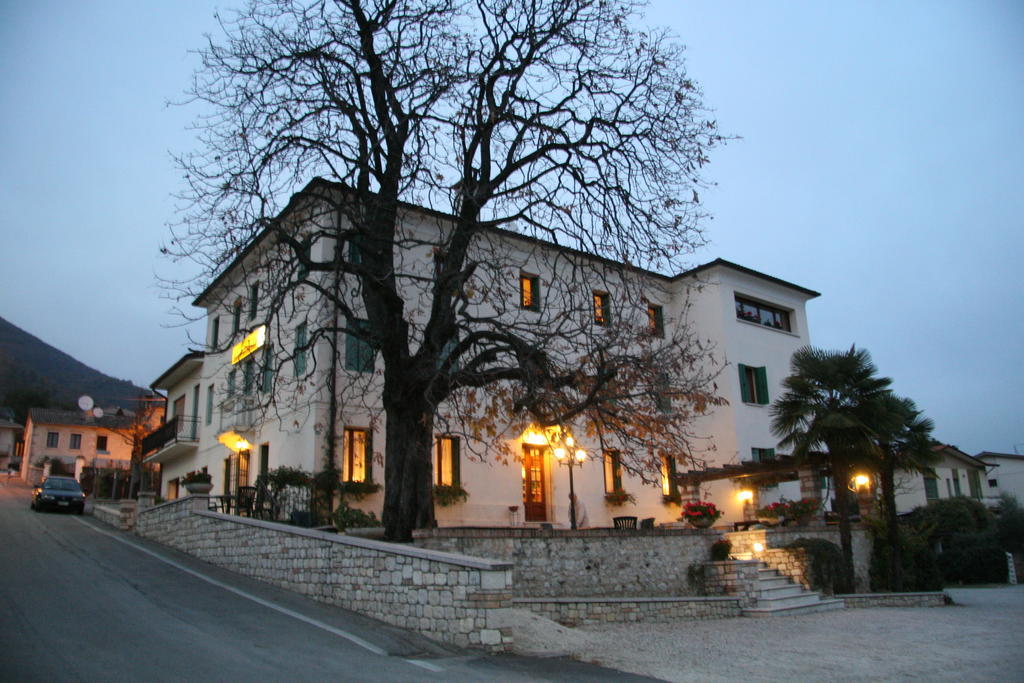 Locanda Alla Posta Borso del Grappa Kültér fotó